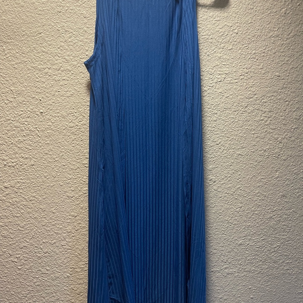 Elegant Blue Sleeveless Dress